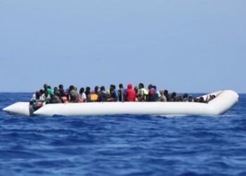 Mueren 40 inmigrantes tras incendiarse embarcación cuando partía de Haití