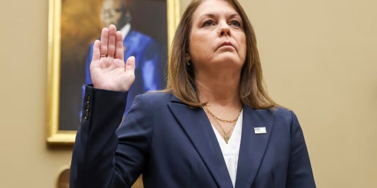 Directora del Servicio Secreto en EEUU, renuncia tras errores en mitin de Donald Trump