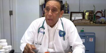 Se encuentra estable el Dr. Cruz Jiminián tras sufrir arritmia