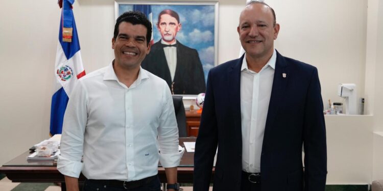 Director INAPA y alcalde Santiago crean comisión interinstitucional para manejo de residuos sólidos