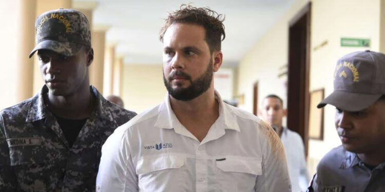 Un mes de cárcel y pago de RD$75 mil contra cubano que agredió Digesett