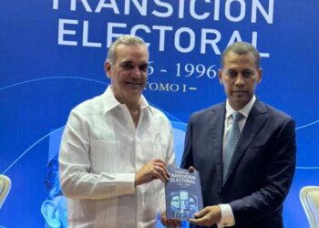 Ponen en circulación libro Transición Electoral 1966 – 1996, de Guido Gómez Mazara