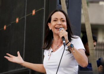 "Ganamos y todo el mundo lo sabe", dijo la líder opositora en Venezuela María Corina Machado