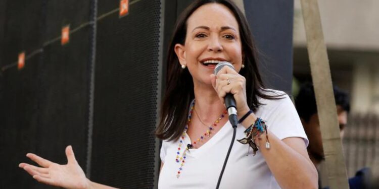 "Ganamos y todo el mundo lo sabe", dijo la líder opositora en Venezuela María Corina Machado