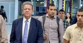 Leonel Fernández abordará avión privado que lo traerá a RD