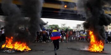 Suben a 11 los muertos en Venezuela en protestas contra resultado electoral, según ONG