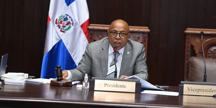 Diputados aprueban en primera lectura Código Penal