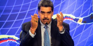 El CNE anuncia que Nicolás Maduro ganó las presidenciales con un 51,20 % con el 80 % escrutado