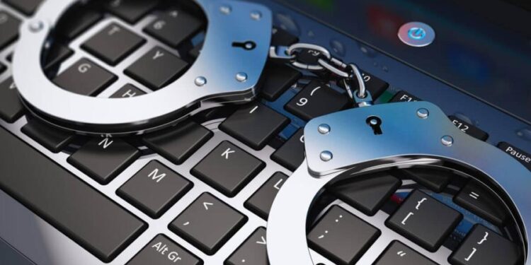 Policía Cibernética detiene hombre por estafa electrónica vía redes sociales