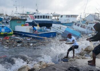 Al menos un muerto e "inmensa destrucción" en San Vicente y Granadinas por huracán Beryl