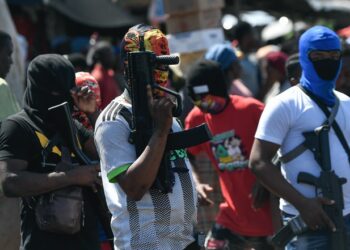 Bandas haitianas atacan caravana primer ministro haitiano