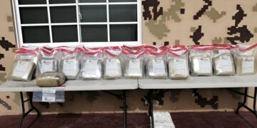 CESFRONT Y DNCD ocupan 268 libras de marihuana en un camión