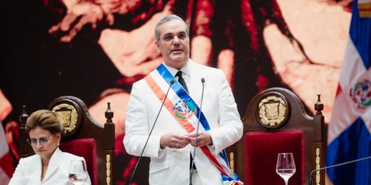 Presidente Luis Abinader destaca logros alcanzados en la Policía Nacional en su primera gestión