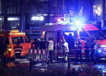 Mueren al menos 3 personas en un ataque con cuchillo en un festival en Alemania