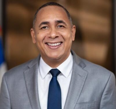 Designan a Nelson Arroyo como vicepresidente ejecutivo de Seguros Reservas