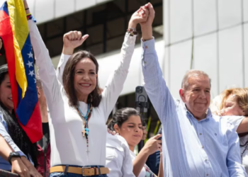 María Corina llama a la movilización tras amenaza de cárcel: “Ahora toca cobrar”