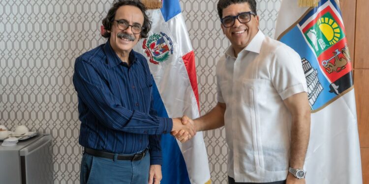 Dío Astacio anuncia creación de la Orquesta Sinfónica Municipal