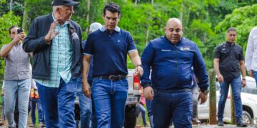 Wellington Arnaud encabeza prueba de nueva fuente de agua en Maimón