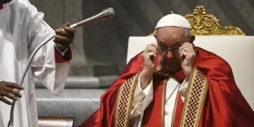 Simone Biles gana oro también en salto