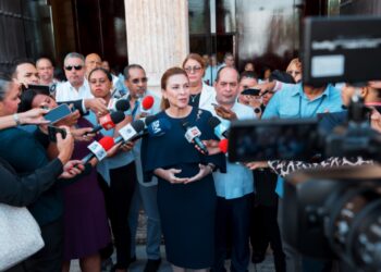 Carolina Mejía encabeza actos del 526 aniversario de la fundación de Santo Domingo