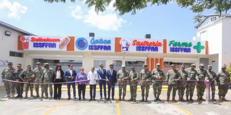 Inauguran nuevas instalaciones del Supermercado, Delicatessen , Farmacia y Óptica del ISSFFAA