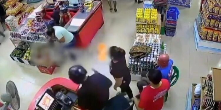 Policía captura a dos implicados en asalto contra supermercado en Hato Nuevo de Manoguayabo, SDO