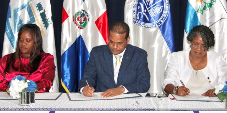 UASD y ayuntamientos de San Pedro de Macorís Inician Colaboración para Proyecto de Impacto Social