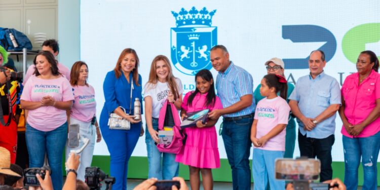 ADN recolecta más de siete millones de botellas plásticas en primera edición de Plásticos por Escolares