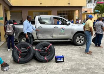 Choferes del municipio Los Cacaos aumentan cien pesos al pasaje