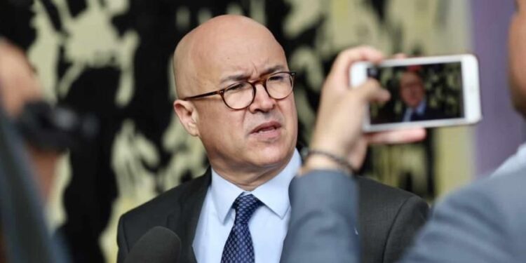 Francisco Domínguez Brito: “Gobierno vive en el país de las maravillas de Alicia”