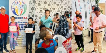 Fundación FUNDEINCORD realiza entrega de útiles escolares en distintos puntos DN