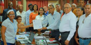 Maestros se proponen bienestar en escuela y dignificación docente desde dirección ADP.