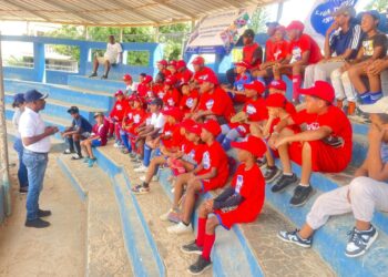 Policía Comunitaria imparte charla Liga Deportiva Cultural Invivienda