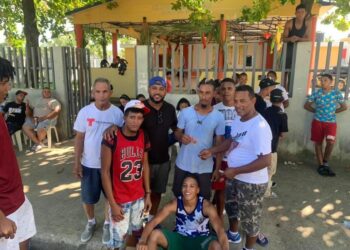 Comunitarios de San Miguel se levantan contra punto de drogas