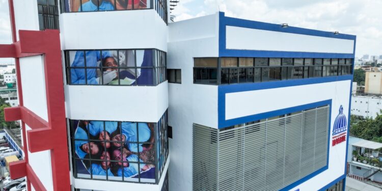 INABIE condena venta de uniformes con su logo en tienda de Guerra; anuncia hará nuevo apoderamiento ante el MP