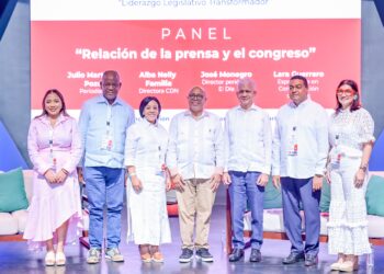 Senadores y Diputados concluyen congreso de formación con panel sobre partidos políticos y consenso