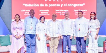 Senadores y Diputados concluyen congreso de formación con panel sobre partidos políticos y consenso