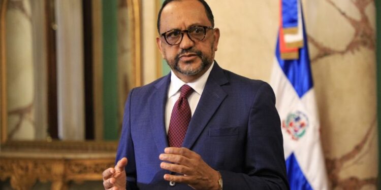 Antoliano Peralta afirma cláusula pétrea en reforma sobre reelección no afecta derechos