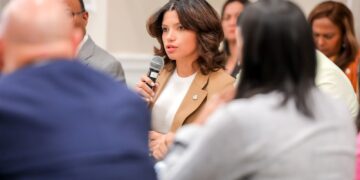 Kimberly Taveras pide que se incluya la academia y la JCE en el debate para modificar la constitución