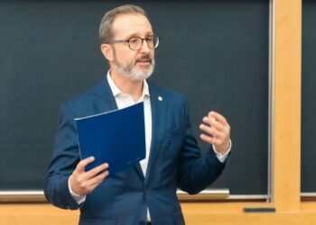 Banco Popular ofrece charla de finanzas personales a periodistas y comunicadores