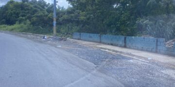 Denuncian varios accidentes de tránsito por trabajos de la CAASD Charles de Gaulle y Jacobo Majluta