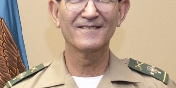 Teniente General Carlos Luciano Díaz Morfa es colocado en honrosa situación de retiro