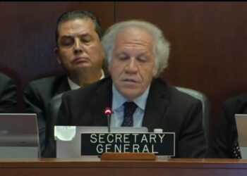 Luis Almagro solicita se ordene arresto de Maduro por haber cometido un baño de sangre