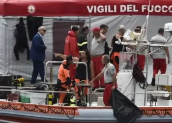 Recuperan el cuerpo de la hija de Lynch, última persona desaparecida en naufragio