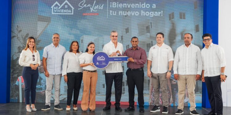 Entregan 100 nuevos apartamentos en San Luis; ya son más de 8,300 viviendas entregadas en Plan Mi Vivienda