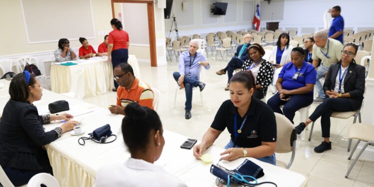 Jornada Salud Cardiovascular en el Senado beneficia más de cien colaboradores