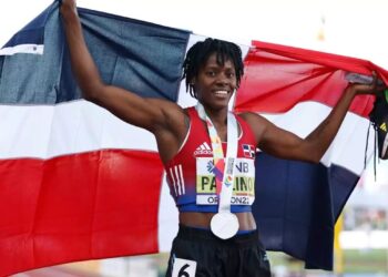 Marileidy Paulino brilla en París y clasifica a las semifinales de 400m femenino