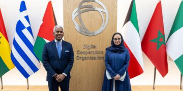 Embajador Rodríguez Durán aborda apoyo a RD con secretaria general de la Organización de Cooperación Digital