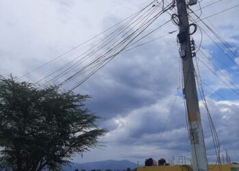 Comunitarios de Las Matas de Farfán demandan solución a problemas del sistema eléctrico