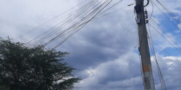 Comunitarios de Las Matas de Farfán demandan solución a problemas del sistema eléctrico